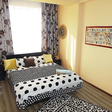 Bishkek Maximus Apartament 2 Eksteriør bilde