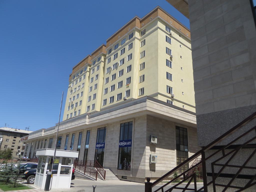 Bishkek Maximus Apartament 2 Eksteriør bilde